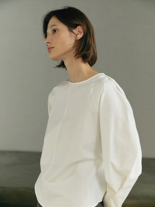 Round volume blouse - White