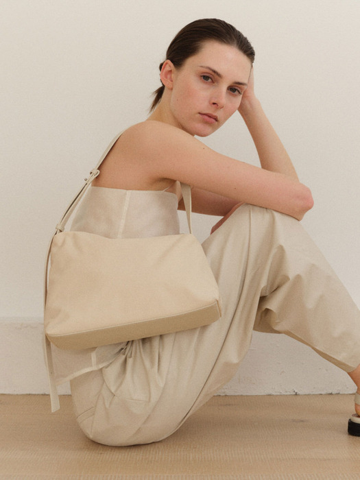 [ROH SEOUL]★ Rowie nylon shoulder bag (Ivory) ROH SEOUL STORE - Rowie shoulder bag Nylon Ivory - ROH SEOUL