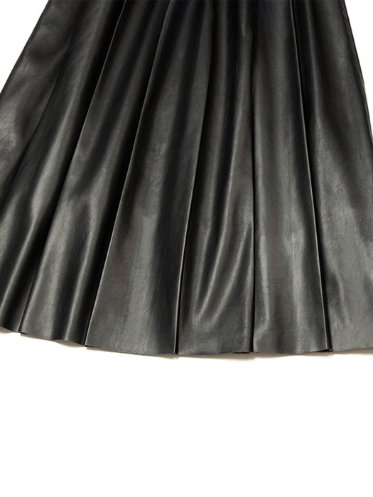 FAUX LEATHER LONG PLEATS SKIRT (BLACK)