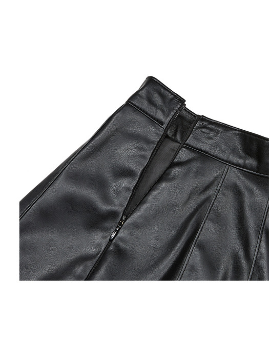 FAUX LEATHER LONG PLEATS SKIRT (BLACK)