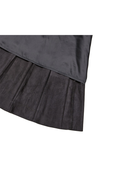 FAUX LEATHER LONG PLEATS SKIRT (BLACK)