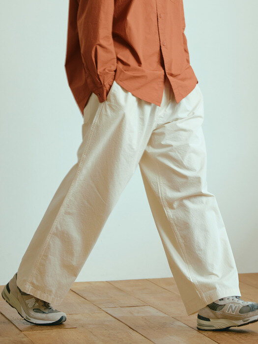 TWO TUCK WIDE PANTS CREAM