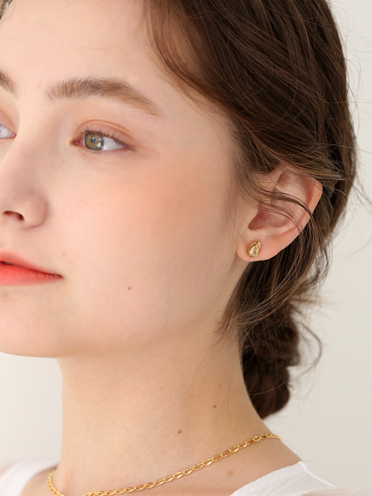 mini point earring