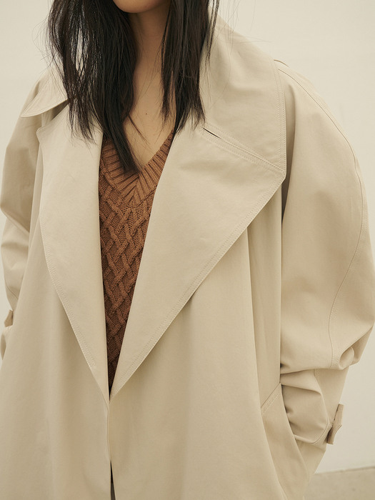 STITCH DETAILED LONG TRENCH COAT (BEIGE)