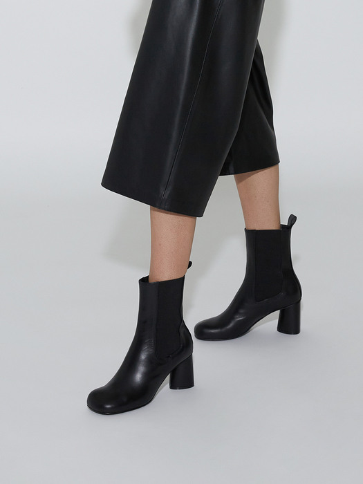 Luna Chelsea Boots Black