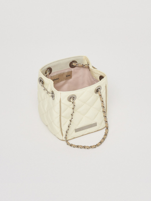 MINI QUILTING BUCKET BAG IN IVORY
