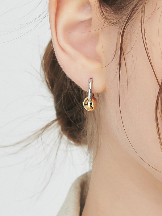 Two-tone Big Ball Silver Earring Ie256 [Mix]