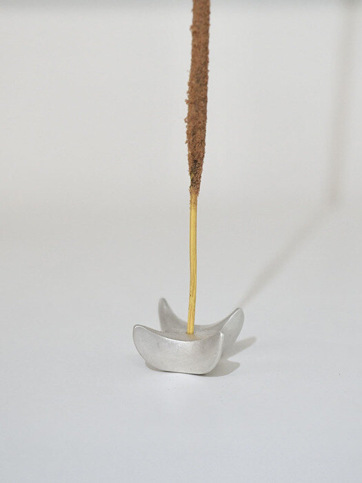 one pointed incense holder