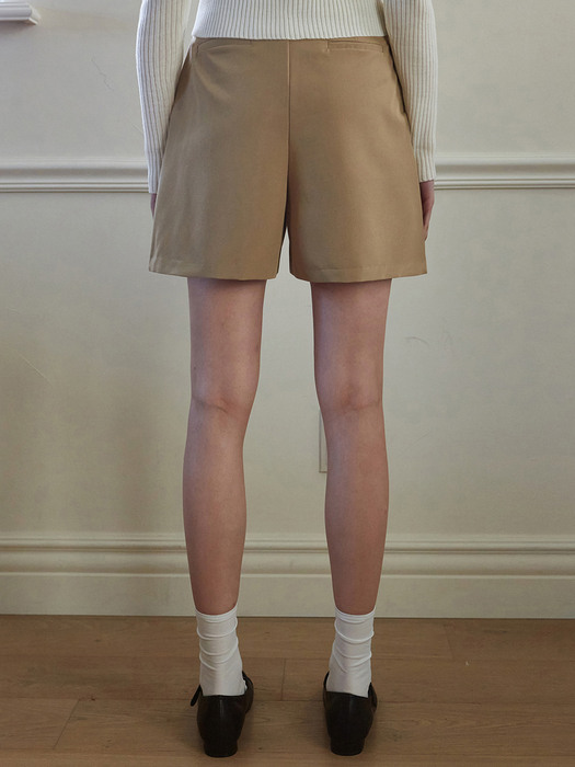 CLASSIC PINTUCK SHORTS_BEIGE