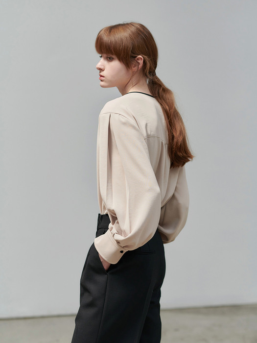 22FN color point shirring blouse [BE]