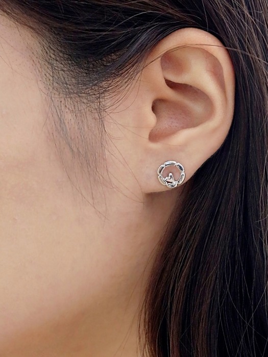 Amelie heart earring