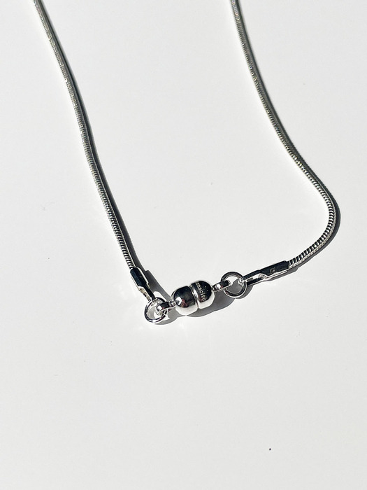 snake magnet necklace