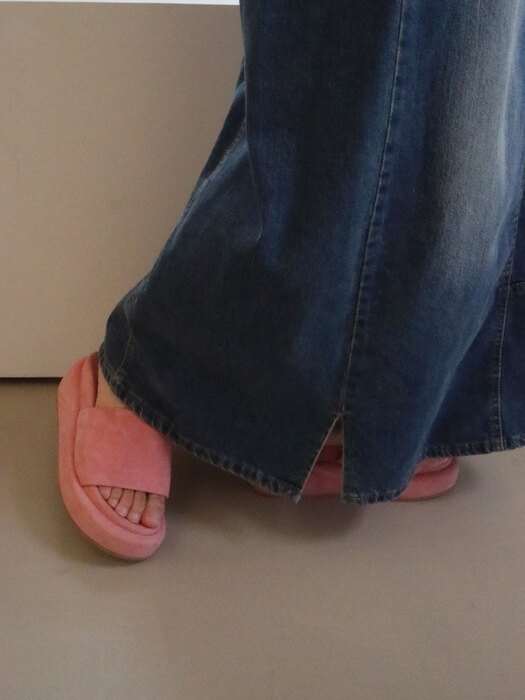 Platform Suede Basic Sandal - Pink