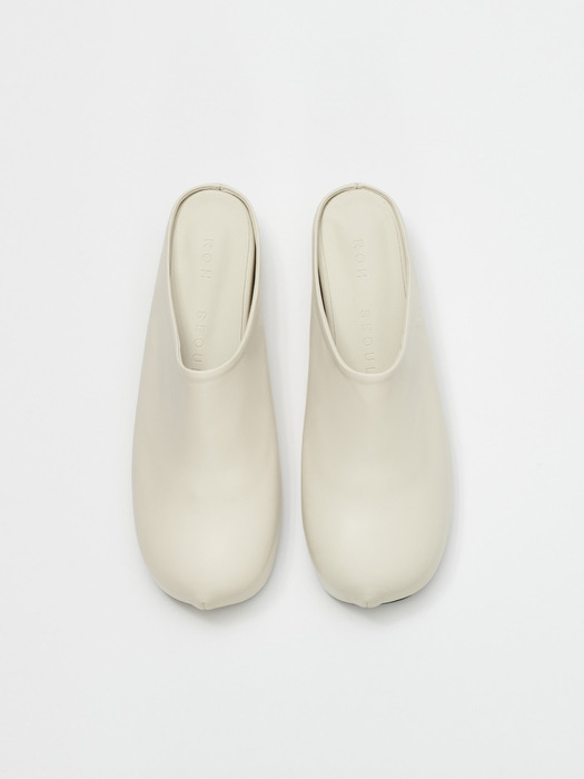 Round platform clogs Ivory