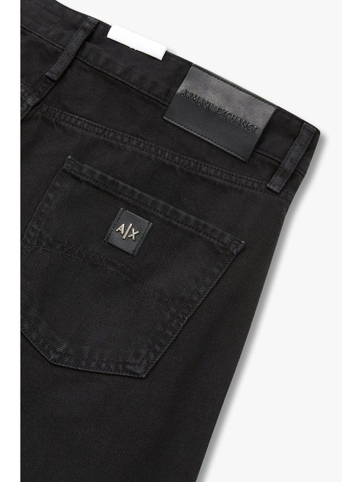 AX 남성 엠보 로고 패치 캐럿 레그 진(A414140011)블랙