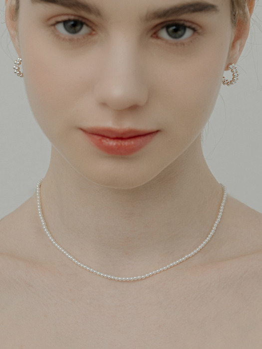 WE014 Mini pearl necklace