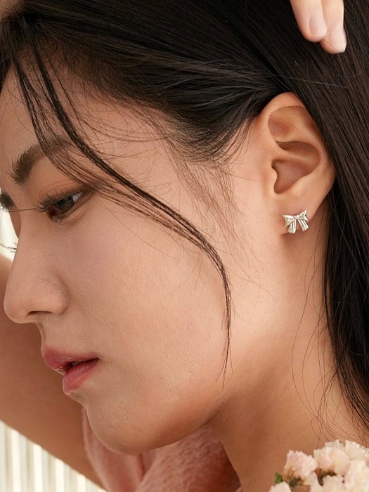 Heart ribbon earring