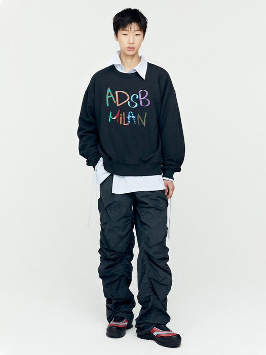 (ESSENTIAL) UNISEX ADSB MILAN EMBROIDERY SWEATSHIRTS atb1149u(BLACK)