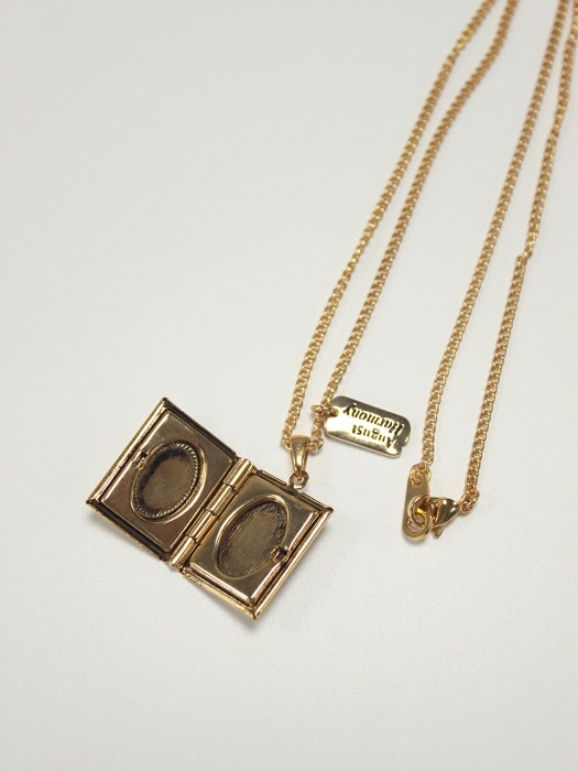 Vintage frame necklace (Gold)