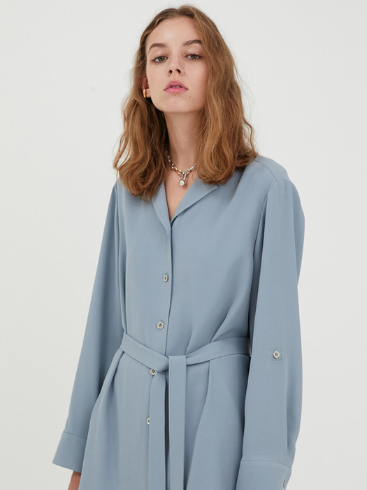 BACK PLEATED BLOUSE [BLUE]