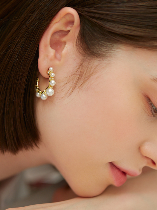 romantic pearl hoop earring