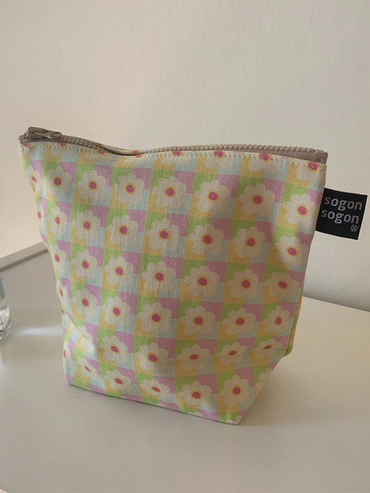 spring flower pouch
