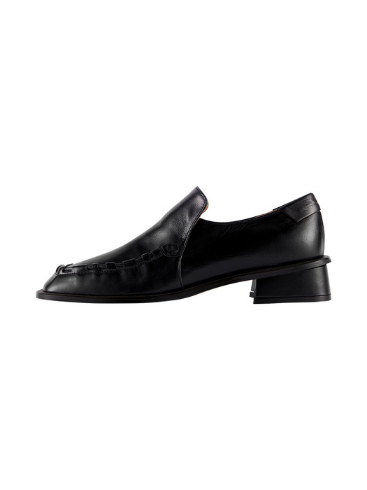RN1-SH038 / Looped Loafers