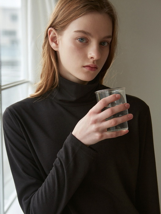 WARMER TURTLENECK TOP_BLACK