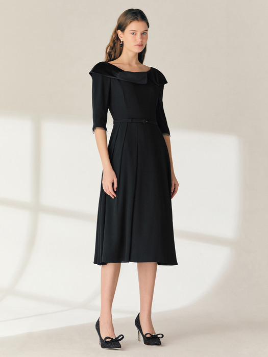 SANDRA Wide collar flared dress (Black)