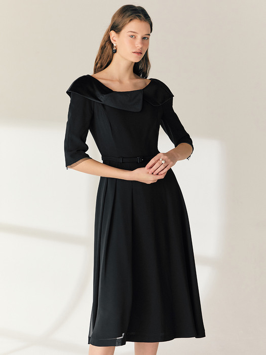 SANDRA Wide collar flared dress (Black)