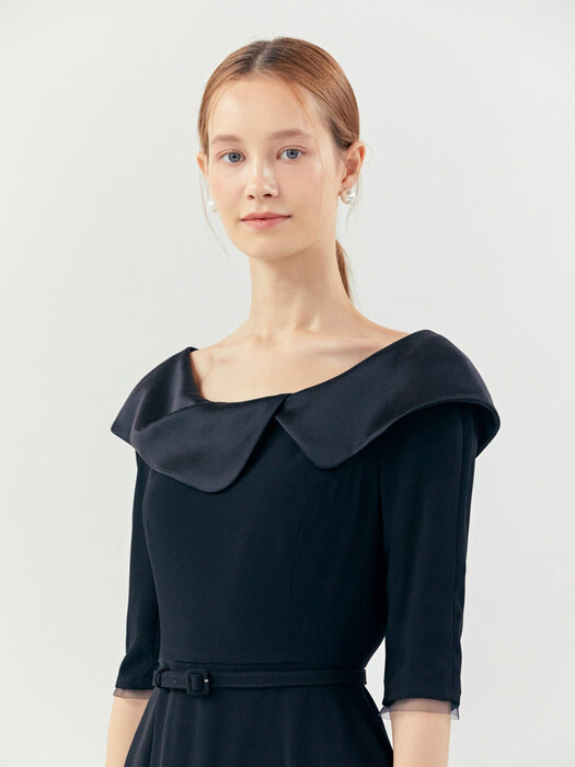 SANDRA Wide collar flared dress (Black)