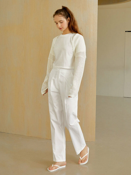 Plain pintuck pants (white)