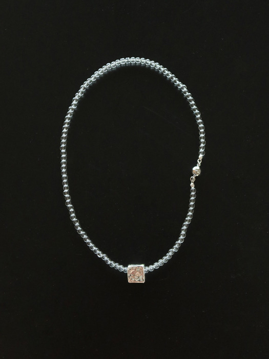 magnet square jade necklace - blue