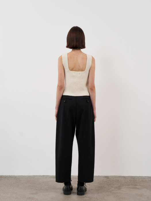 SQUARE NECK KNIT TOP [IVORY]