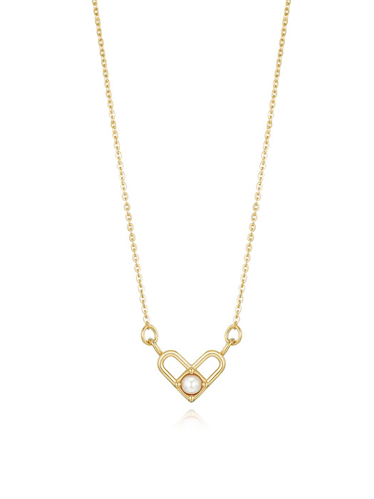 Minimal Heart Pearl Necklace