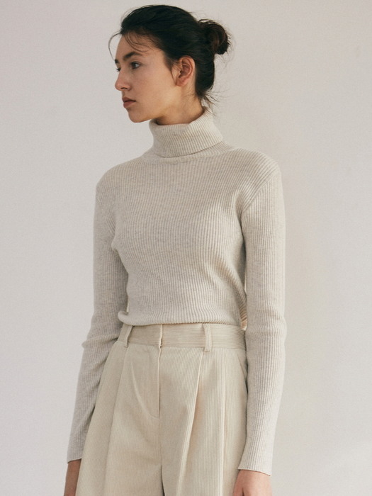 SLIM RIBBED TURTLENECK KNIT_OATMEAL