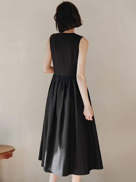 LS_Zip up sleeveless black dress