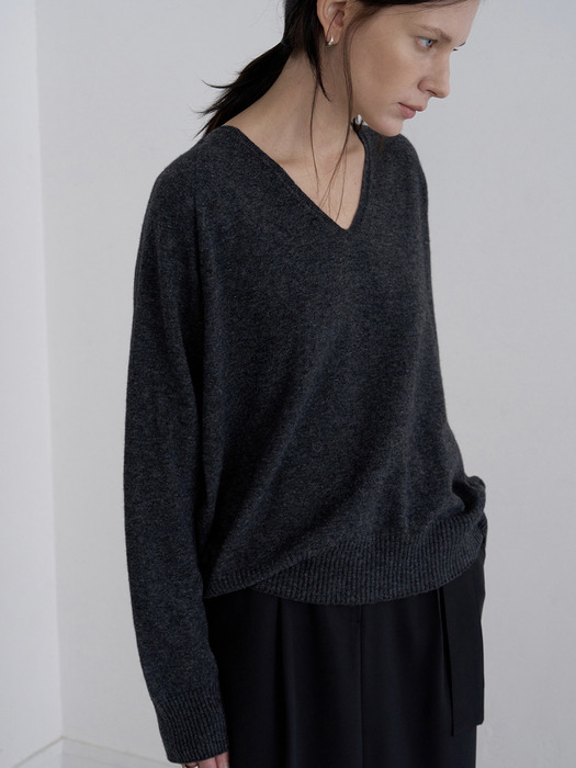 [25SS] CASH MERINO V-NECK KNIT_CHARCOAL