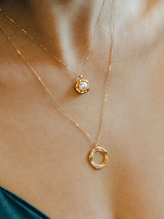pearl wave necklace