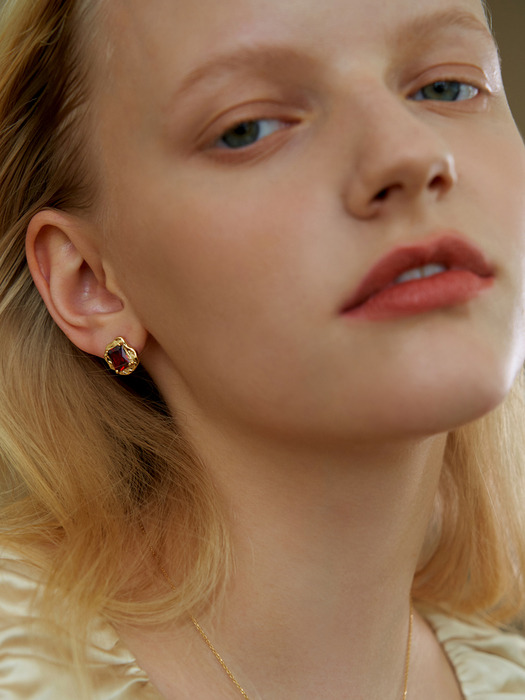 Midnight Red Cubic Wave Earring (2color)