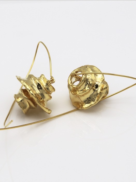 Flot Earrings,Gold