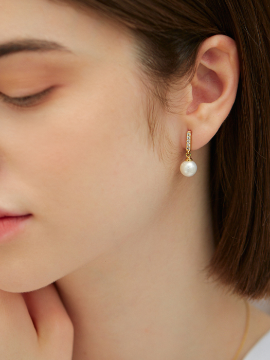 kate pearl earring