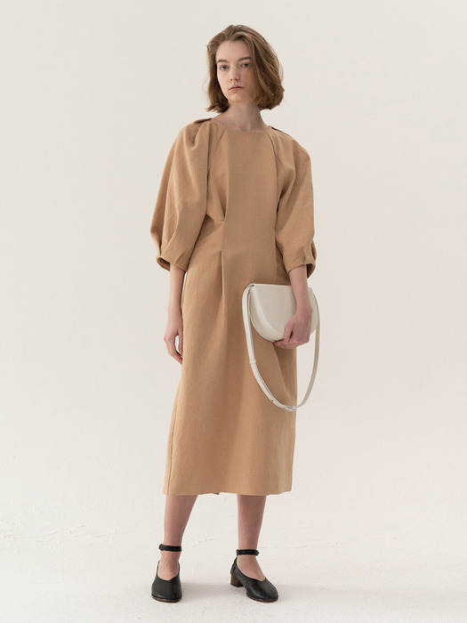 [ESSENTIAL] Cocoon Silhouette Dress Tan