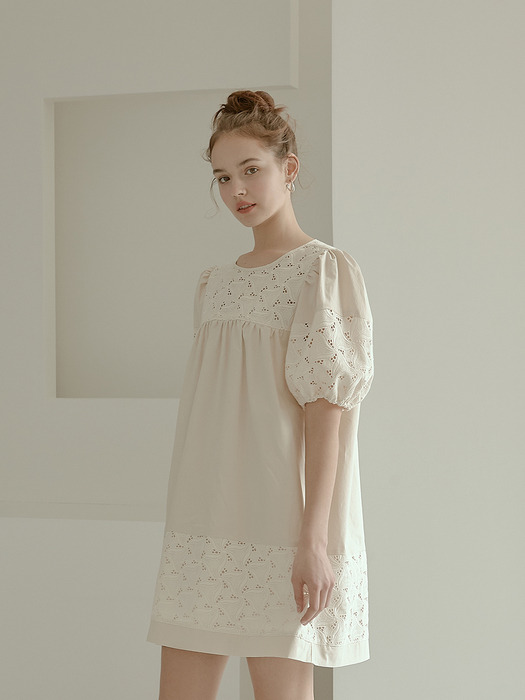 lacy round mini dress[cream]