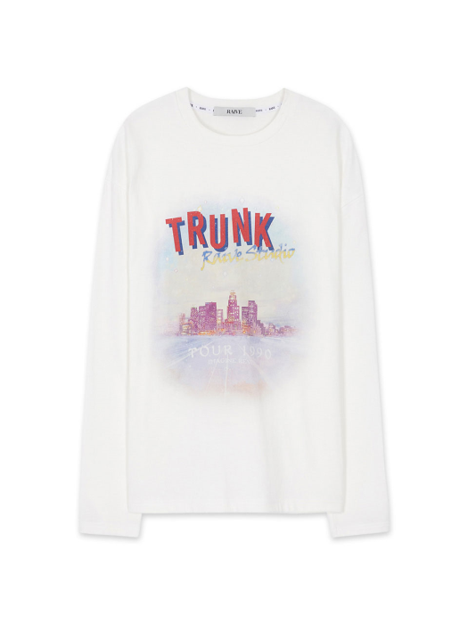 Vintage Trunk Print T-Shirt in White VW1AE130-01
