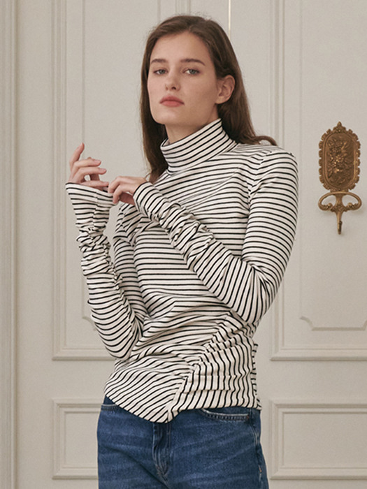 Stripe Side Shirring Turtleneck T-Shirt - Ivory