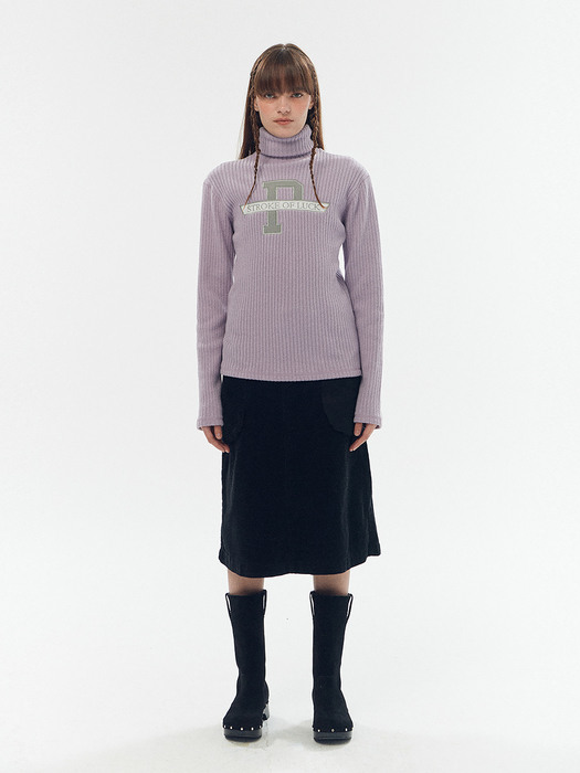 P embroidery turtleneck knit [Purple]