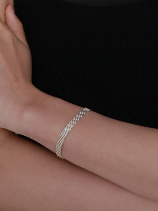 silver fabou bracelet