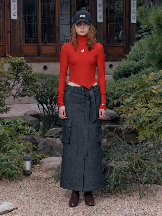 ANTONI Embroidered Unbalanced Hem Cropped Turtleneck Top_Red