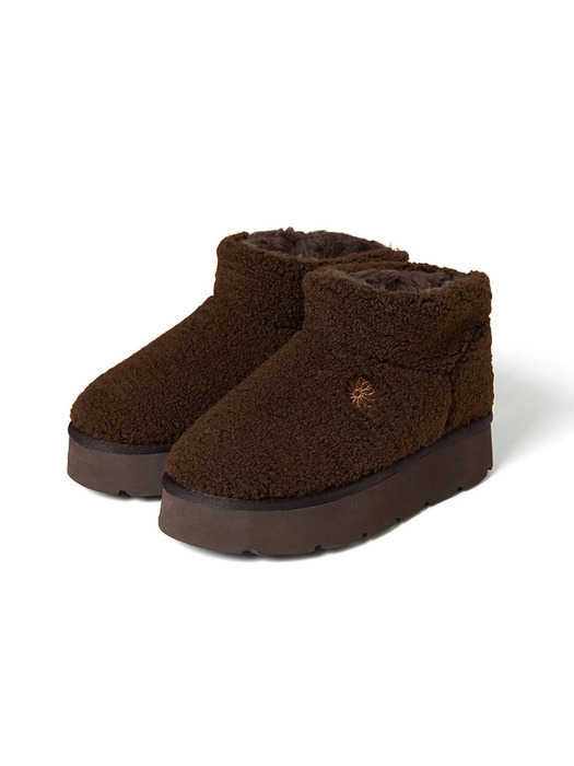 BOUCLE UGG BOOTS_BROWN